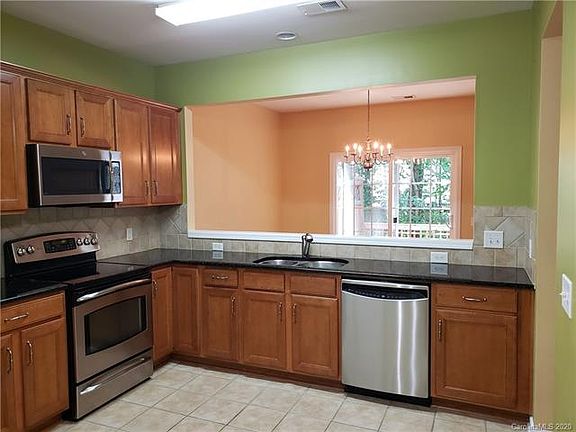 4th image of 10332 Blakeney Preserve Dr