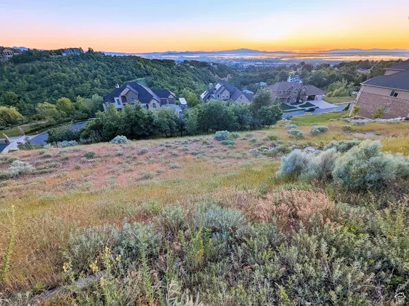 1735 S Temple Ct, Bountiful, UT 84010