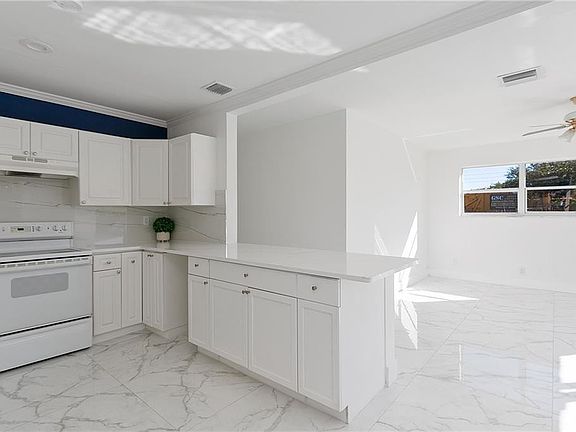 3rd image of 821 NE 43rd Court