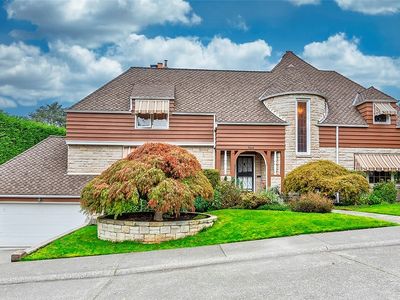 1100 Shenandoah Dr E, Seattle, WA, 98112