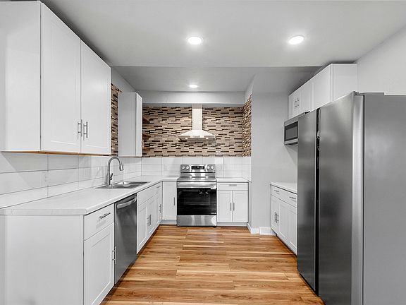 4th image of 1315 W Summer St