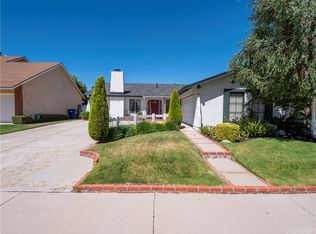 27823 Parkvale Dr, Santa Clarita, CA 91350