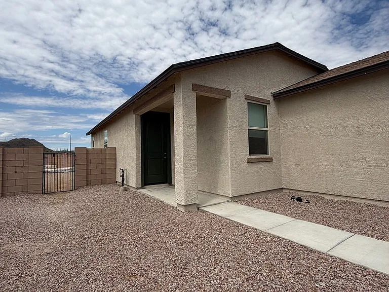6392 S Torden Way — Photo 2