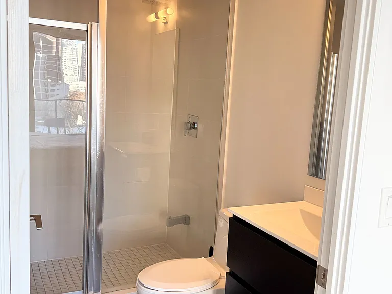 50 Wellesley St E #908 — Photo 9