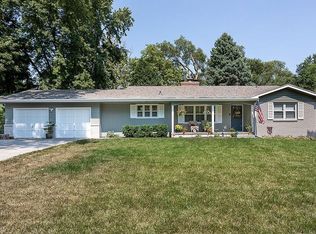 9832 Grover St, Omaha, NE 68124