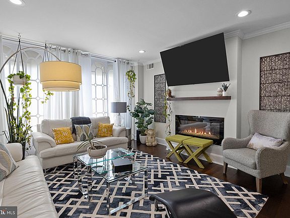 3rd image of 7600 E Roosevelt Blvd #412