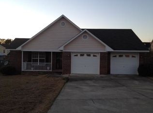 8428 Frenchorn Ln, Fayetteville, NC 28314
