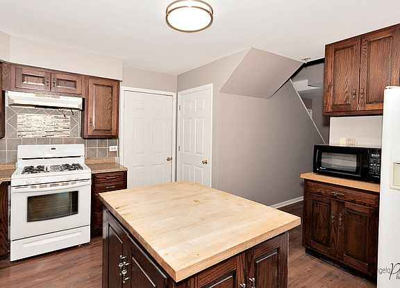 3rd image of 516 Beechwood Dr