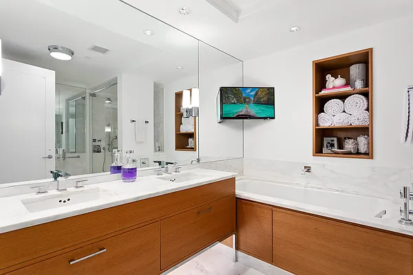 Rented by Corcoran | media 17