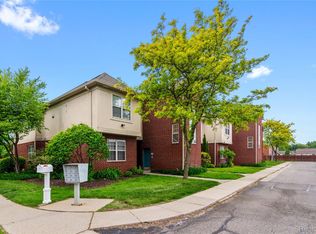 28806 5 Mile Rd, Livonia, MI 48154