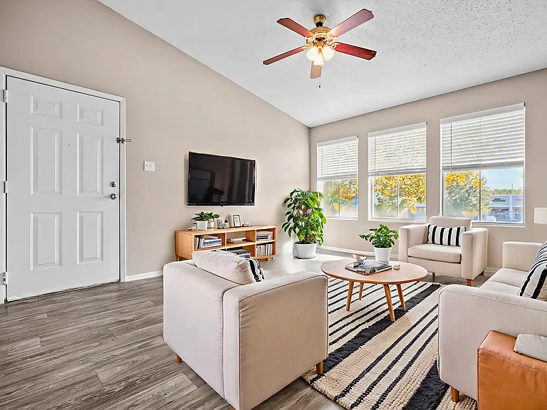 6677 Tanglewood Bay Dr — Photo 17