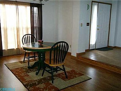 4th image of 156 Dovel Ct