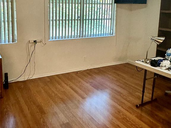 3rd image of 5602 NW 49th Avenue