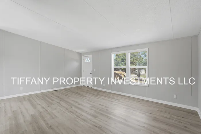 1113 Remington Dr — Photo 3
