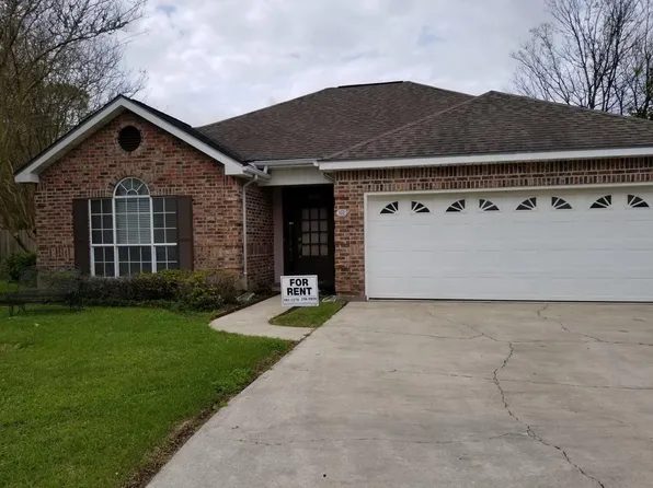 100 Wild Clover Pl, Youngsville, LA 70592