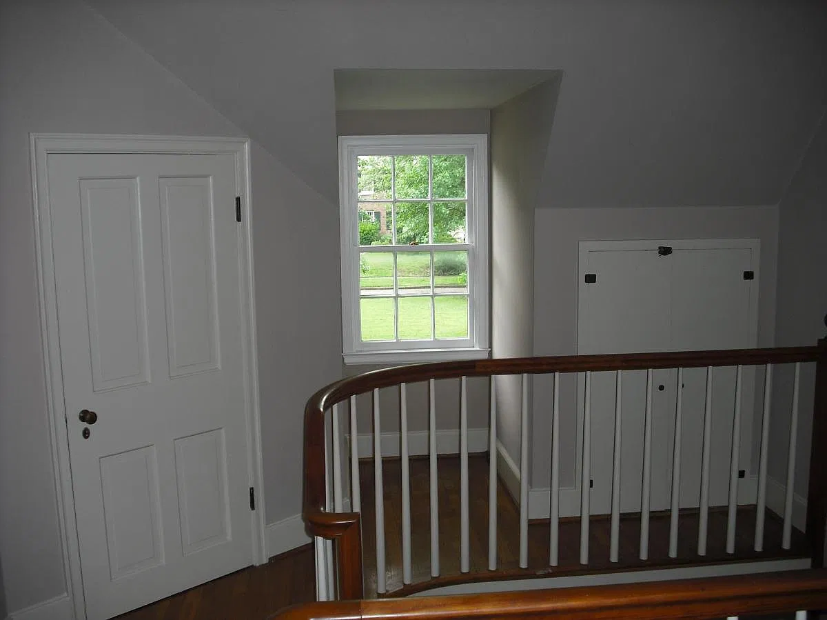 3 bed, 1.5 bath, 1789 sqft, $2,375 — Photo 2