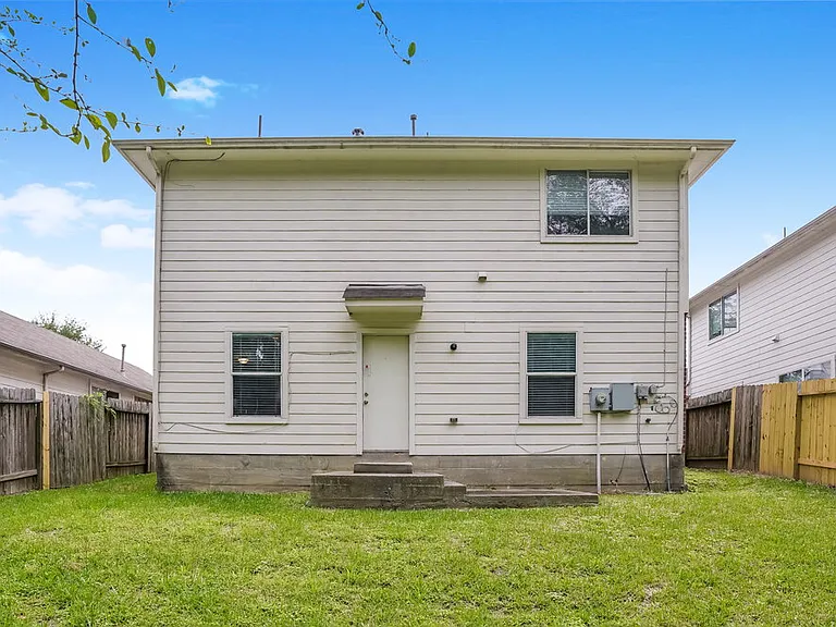 2823 Cypress Island Dr — Photo 16