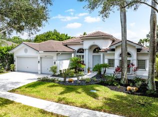 19557 Saturnia Lakes Dr, Boca Raton, FL 33498