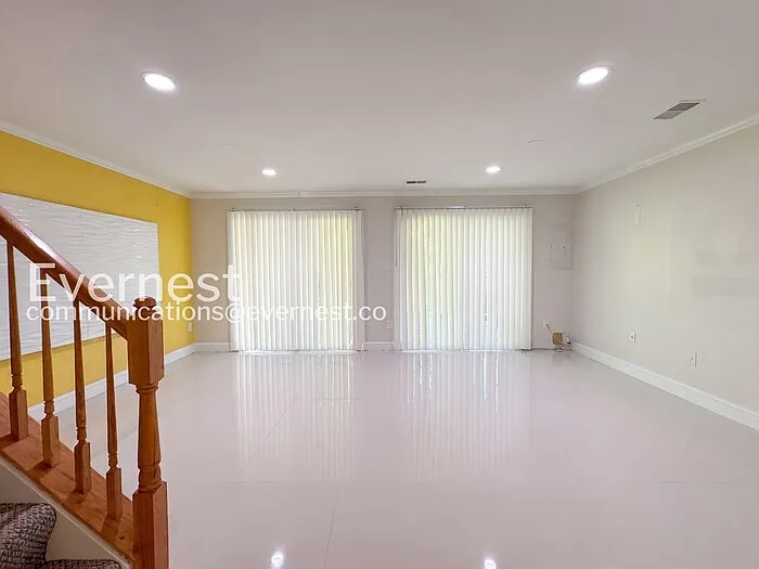 3951 Hartlake St — Photo 9