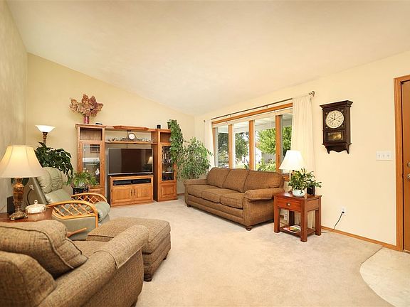 3rd image of 1251 Stillmeadow Ln