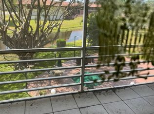 3001 NW 46th Ave APT 304, Lauderdale Lakes, FL 33313