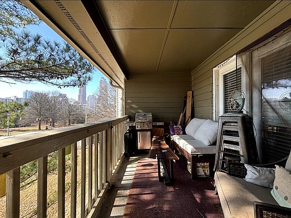 2nd image of 617 Mc Gill Park Ave NE