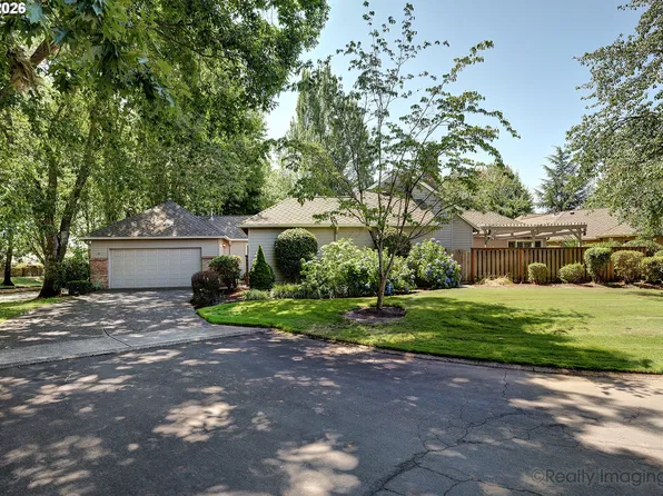 32150 SW Lake Dr, Wilsonville, OR 97070