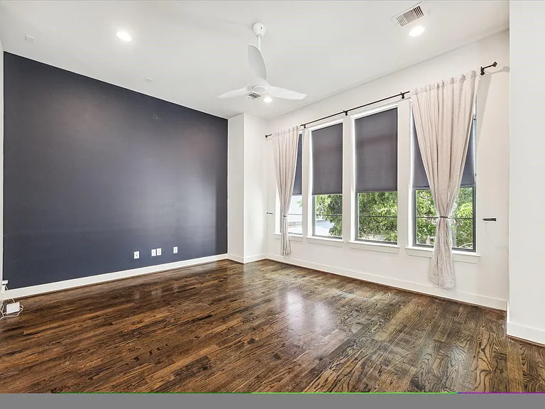 1703 Weber St — Photo 16