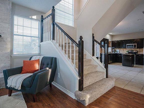 5th image of 7916 Whispering Woods Ln
