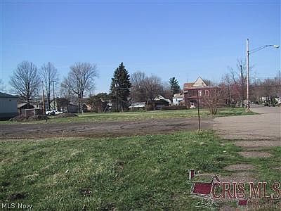 1st image of Ray Ave NE