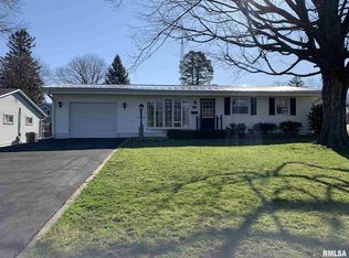 1383 N West St, Galesburg, IL 61401