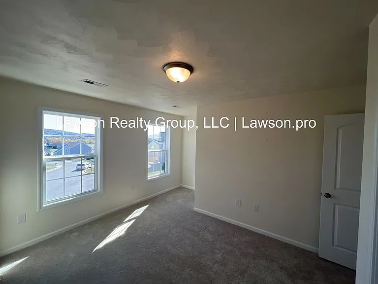 2080 Lawson Ln — Photo 31