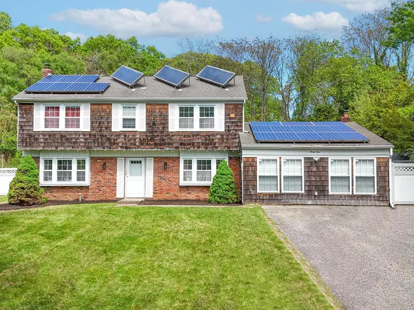 49 Hastings Drive, Stony Brook, NY 11790