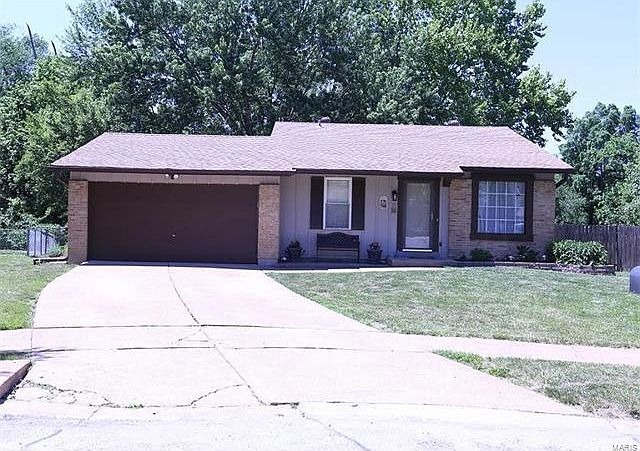 2nd image of 62 White Doe Ct