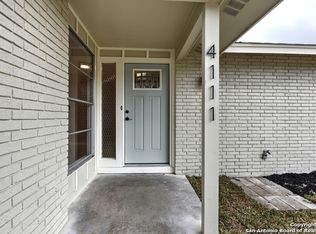 4111 Bretton Rdg, San Antonio, TX 78217