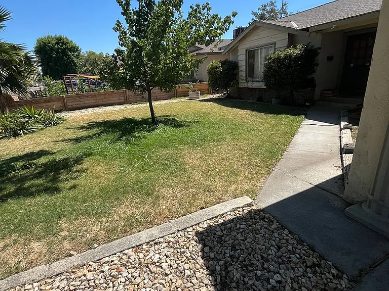 427 N Santa Ana St — Photo 2