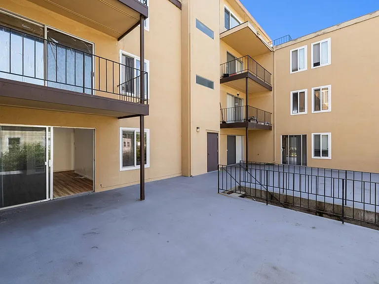 1920 Francisco LLC — Photo 13
