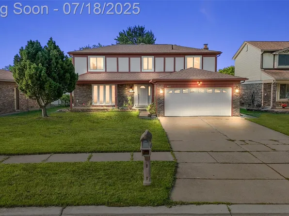 4152 Bloomfield Dr, Sterling Heights, MI 48310