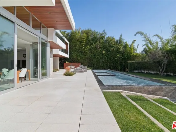 1232 Sunset Plaza Dr, Los Angeles, CA 90069