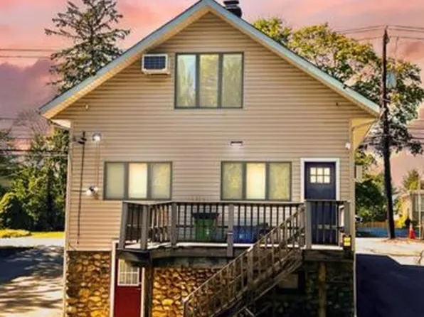 282 N Middletown Rd, Pearl River, NY 10965