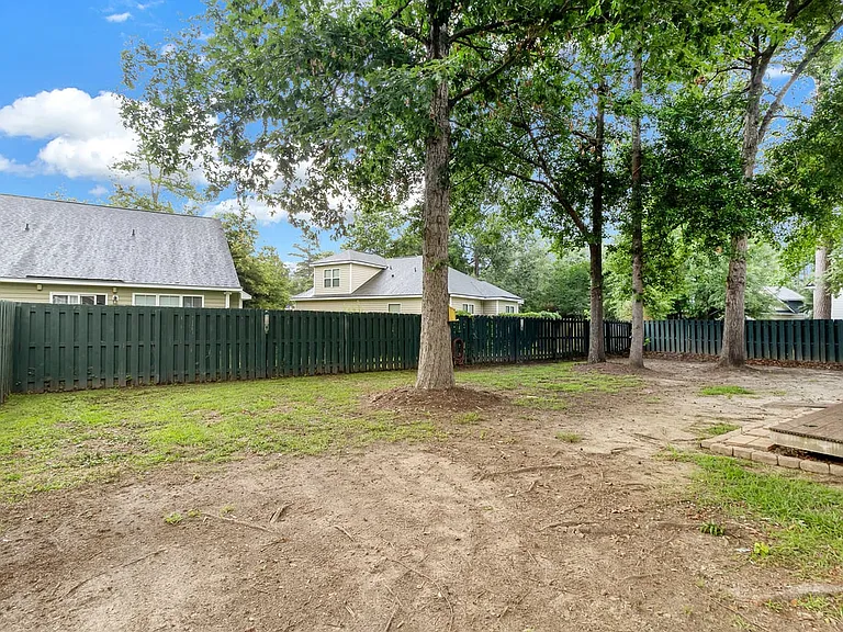 232 Cottonham Ct — Photo 32