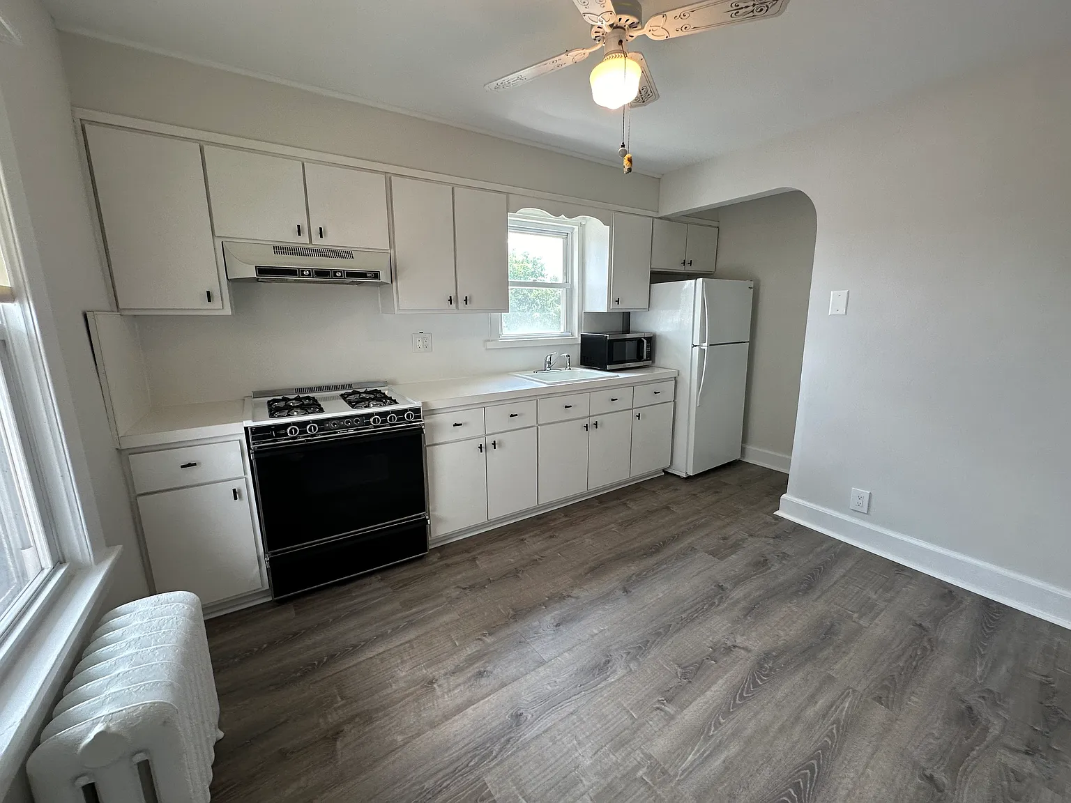 2 bed, $2,100 — Photo 2