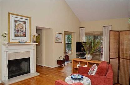 3rd image of 709 Royal Palm Pl