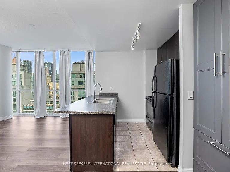 223 Webb Dr #911 — Photo 6