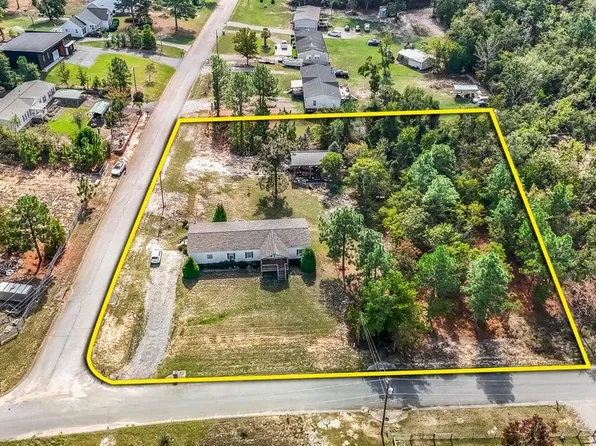 179 Holly Meadows Dr, Graniteville, SC 29829