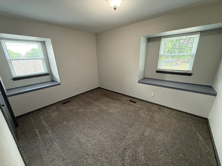 501 Palais Ave — Photo 16
