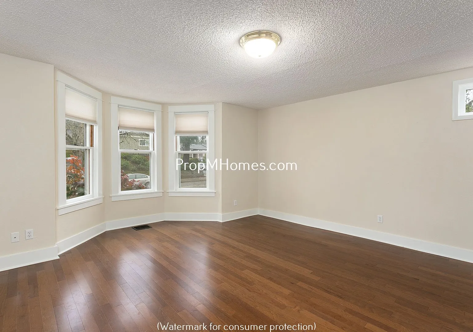 2725 SE Stark Street — Photo 3