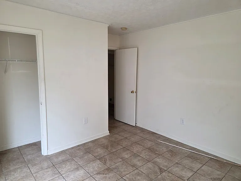 2213 E 5th St #A — Photo 15