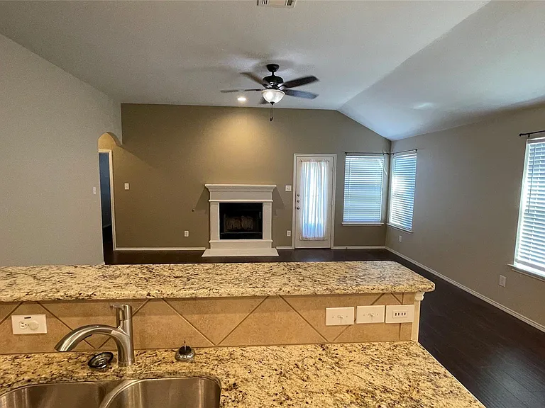 8131 Tierra Del Sol Rd — Photo 20