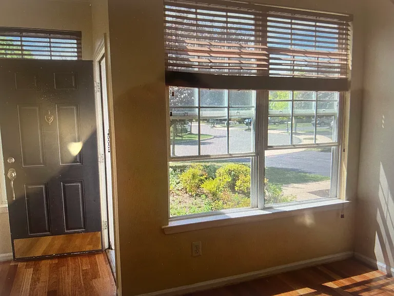 40 York Rd — Photo 10